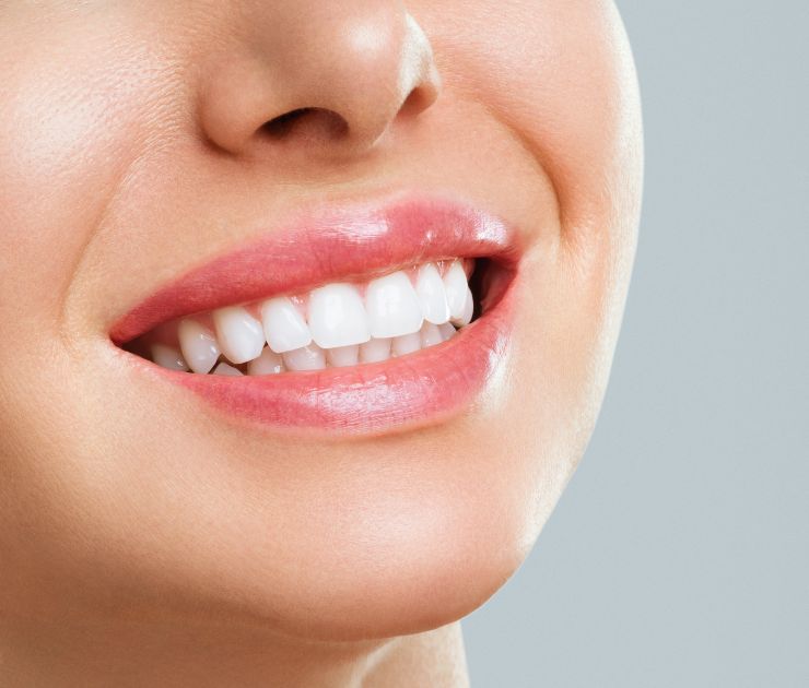 Top-5-Tips-for-Maintaining-a-Bright-and-Healthy-Smile